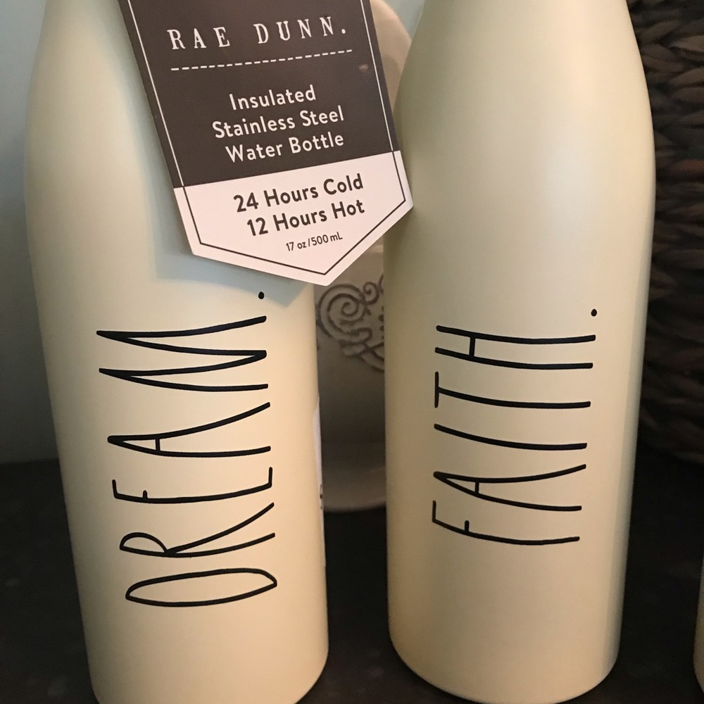 LAST CHANCE 2 LEFT!  Stainless Steel Water Bottle - Picture 2 of 7